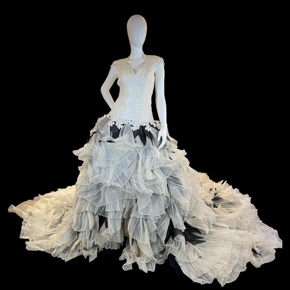 St. Pucchi Dresses & Skirts - St. Pucchi 9417 Couture Wedding Dress – 2010s Black & Ivory Tiered Silk Gown